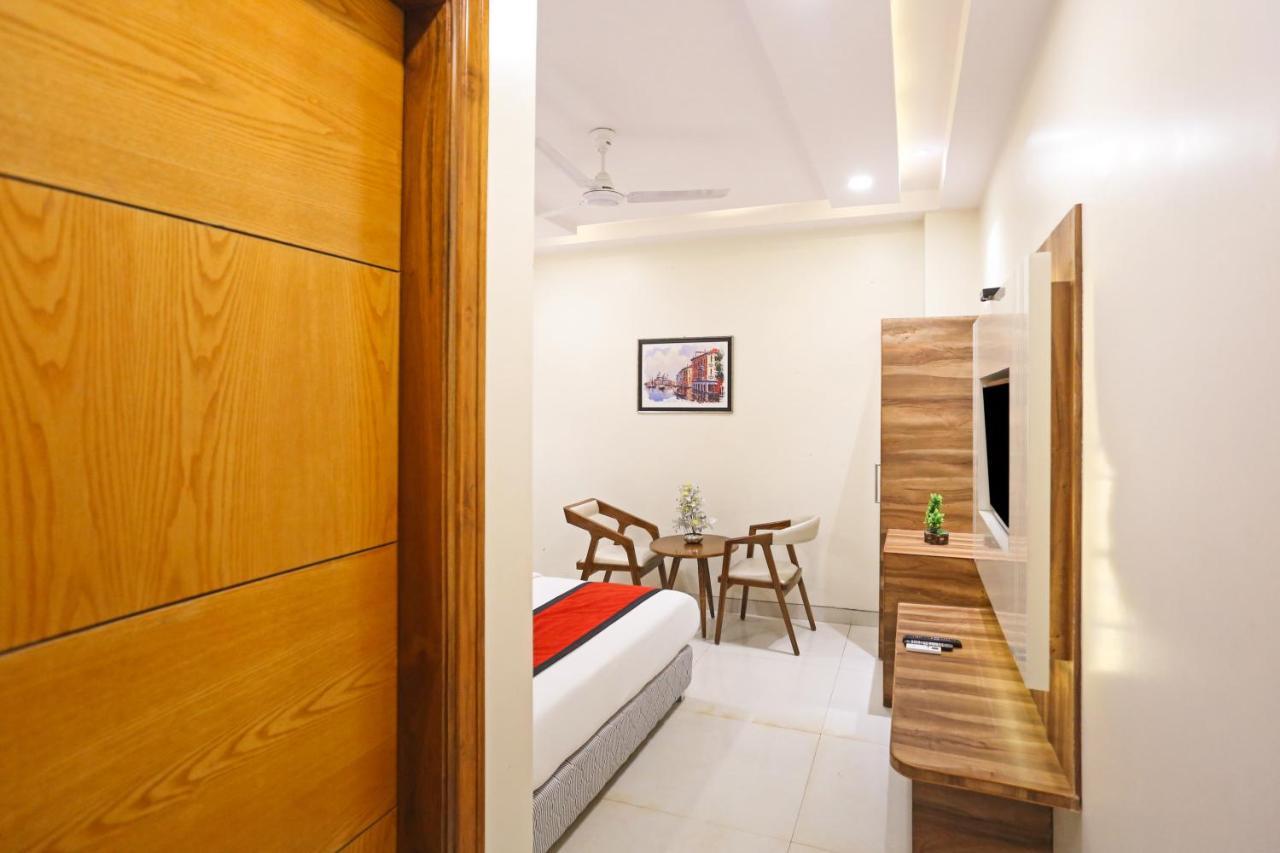 Frank Stay-Newly Built Worth -2Mins Walk From Rk Ashram Metro Satation Neu-Delhi Exterior foto